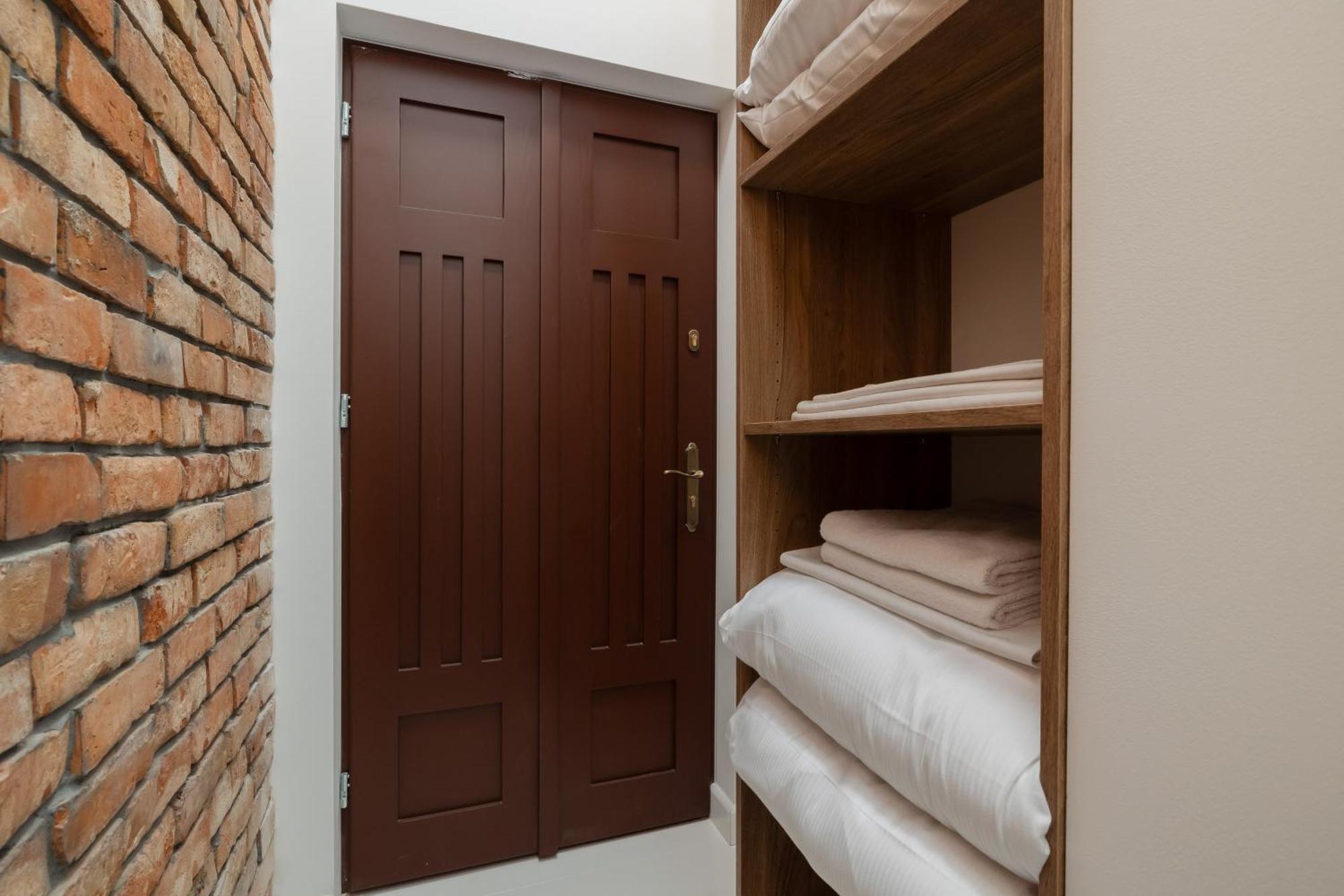 Dietla One Bedroom Apartments With Air Conditioning & Balcony By Noclegi Renters كراكوفيا المظهر الخارجي الصورة